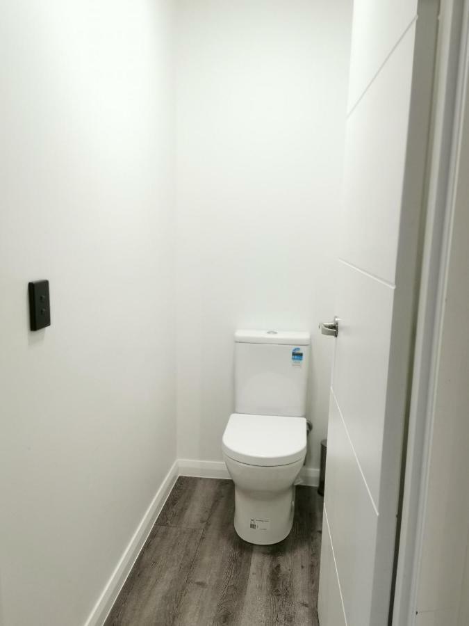 Youngtown Executive Apartments - 2Br Included, Free Parking & Wifi, Sofa Bed & Cot Fee Applies Launceston Bagian luar foto